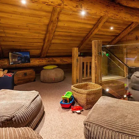 4**** Pour 10, Spa, Proche Pistes - Fr-1-304-303 Chalet